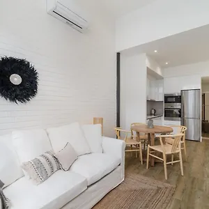 Casa Boma - Design With Private Vegetal Terrace - Lapa Vii Lisbon